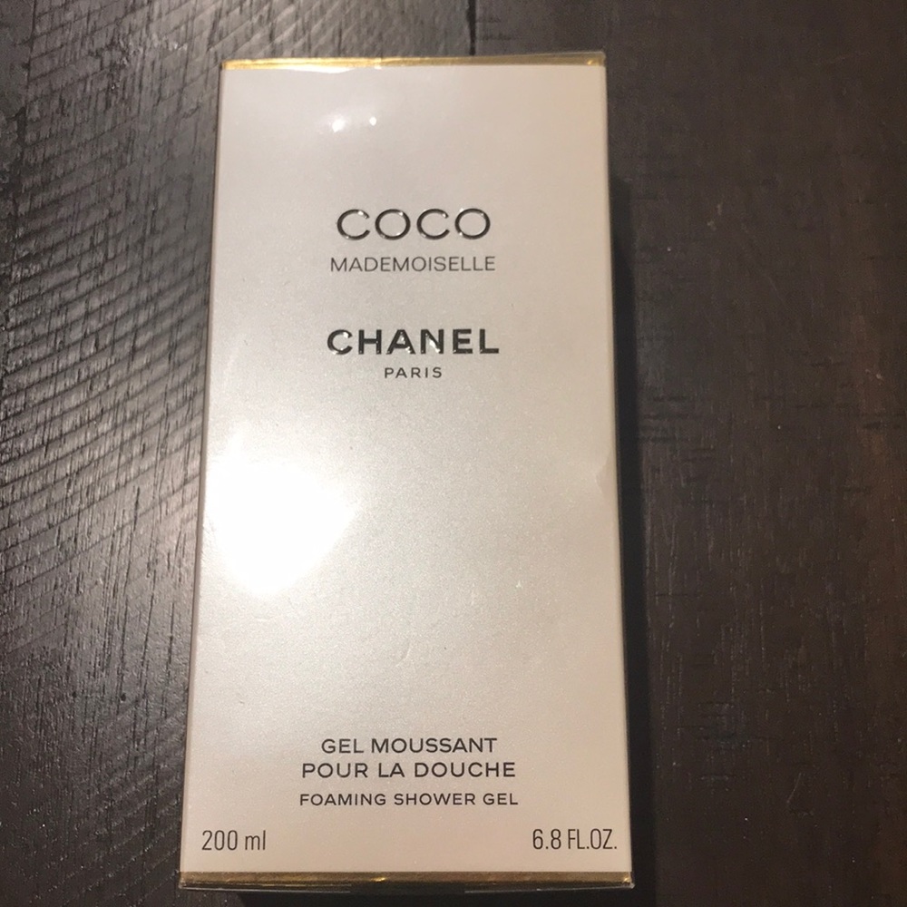 CHANEL Foaming Shower Gel